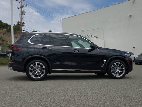 New 2026 BMW X5 sDrive40i w/ Parking Assistance Package RWD image 3