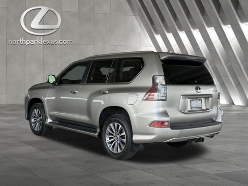 Certified 2020 Lexus GX 460 Luxury w/ Accessory Package AWD/4WD image 2
