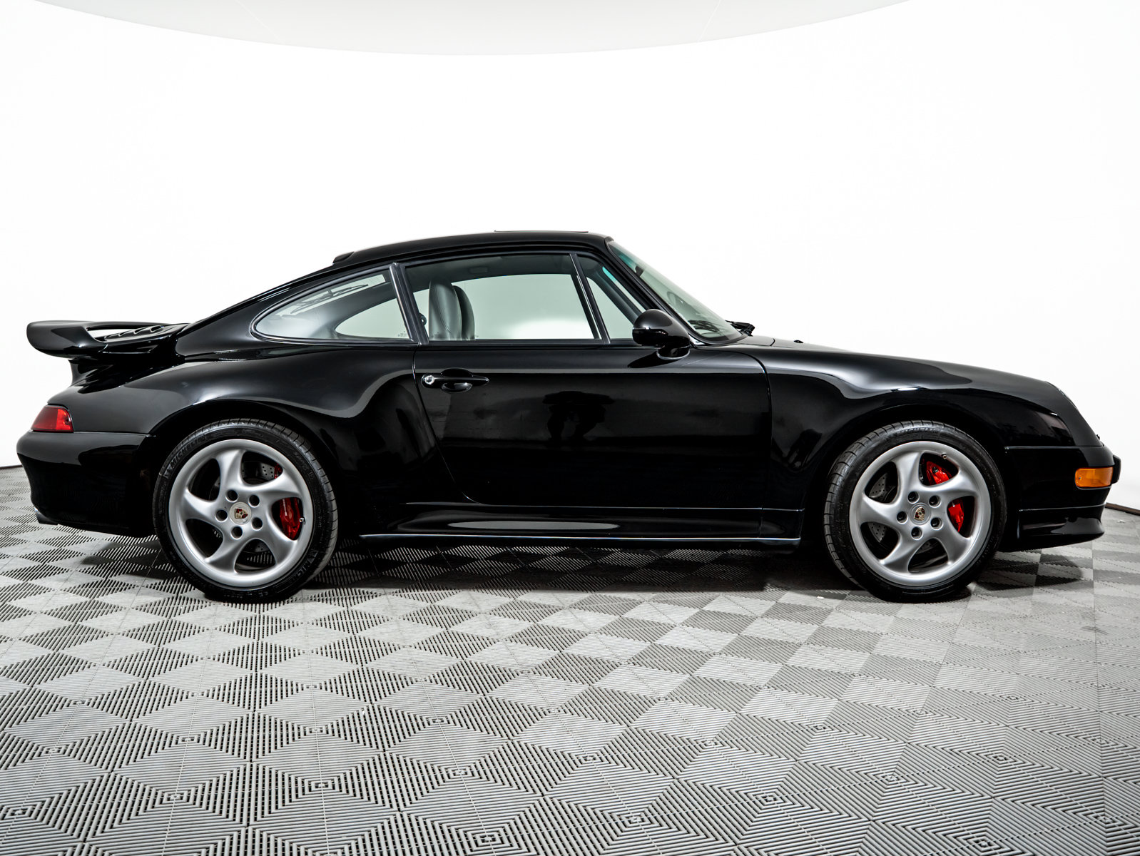 Used 1997 Porsche 911 Carrera 4S AWD/4WD image 11