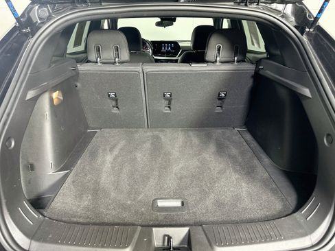Used 2024 Chevrolet Trax RS w/ Sunroof Package FWD image 28