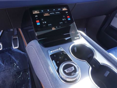 New 2026 Cadillac Vistiq Premium Luxury image 19