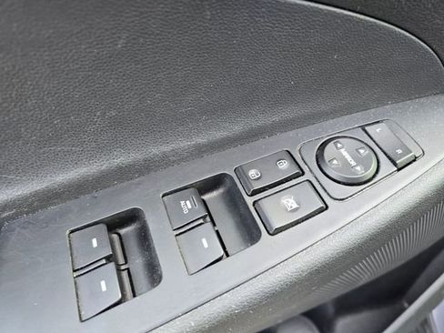 Used 2018 Hyundai Tucson Value w/ Cargo Package image 11