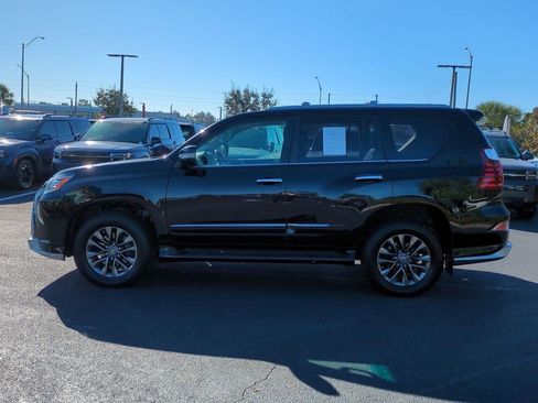 Used 2017 Lexus GX 460 image 8
