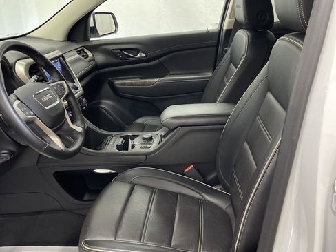 Used 2023 GMC Acadia Denali w/ Denali Technology Package image 3