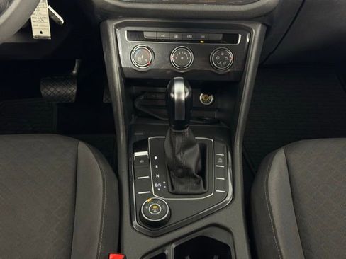 Used 2020 Volkswagen Tiguan S image 24