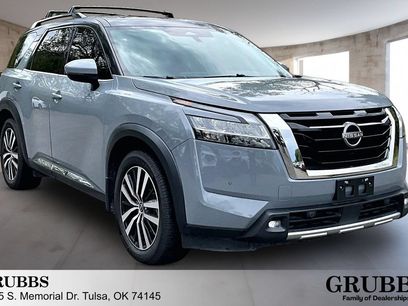 Used 2023 Nissan Pathfinder Platinum