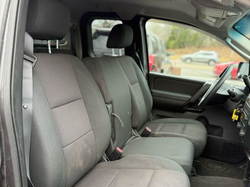 Used 2008 Nissan Titan XE image 11