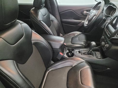 Used 2019 Jeep Cherokee Latitude Plus image 21