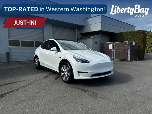 Used 2021 Tesla Model Y Long Range image 4
