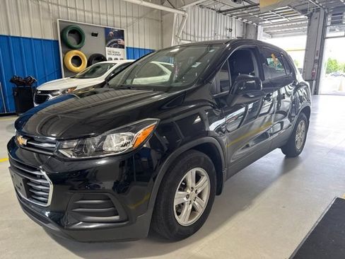 Used 2020 Chevrolet Trax LS w/ Tint and Cruise Package FWD image 1