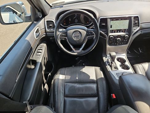 Used 2018 Jeep Grand Cherokee Limited AWD/4WD image 11