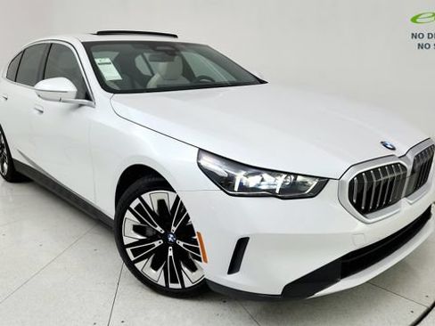 Used 2026 BMW 540i xDrive AWD/4WD image 16