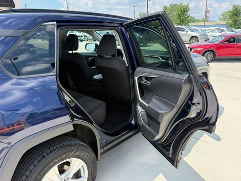 Used 2021 Toyota RAV4 XLE AWD/4WD image 22