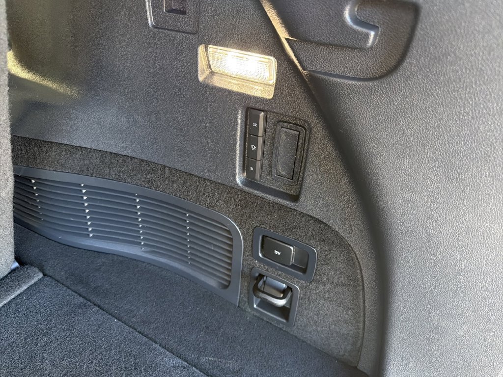 Used 2025 Lincoln Aviator 2WD image 11