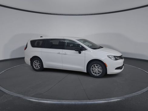 New 2027 Chrysler Pacifica LX FWD image 17