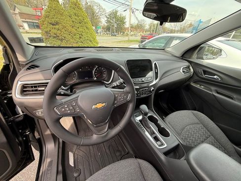 Used 2024 Chevrolet Equinox LT AWD/4WD image 21