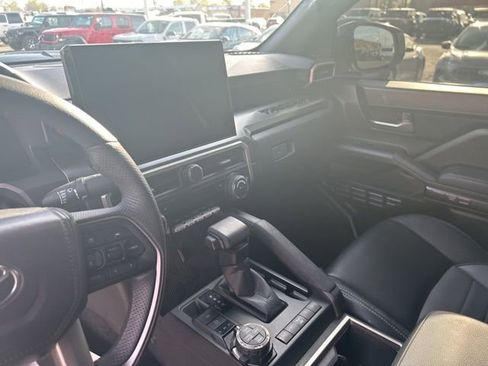 Used 2025 Toyota Tacoma TRD Off-Road image 14