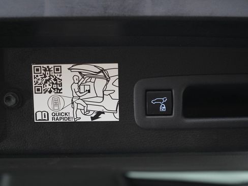 Used 2021 Toyota Sienna XLE AWD/4WD image 18