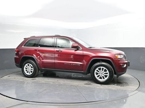 Used 2020 Jeep Grand Cherokee Laredo AWD/4WD image 4