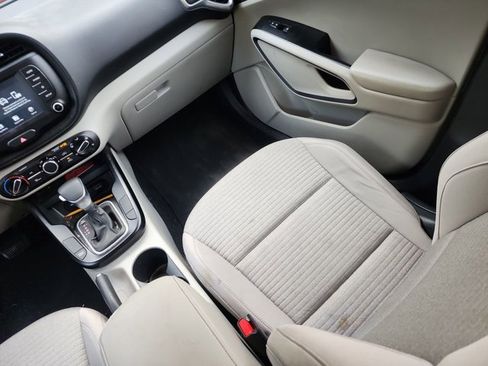 Used 2020 Kia Soul S image 12