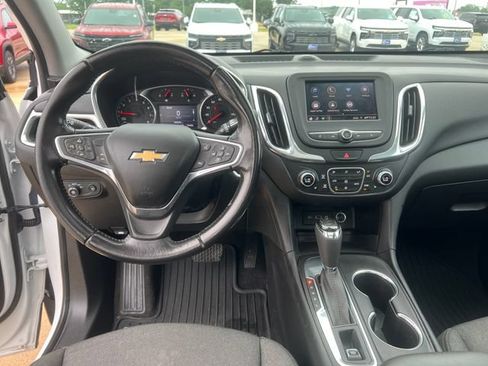 Used 2020 Chevrolet Equinox LT FWD image 20