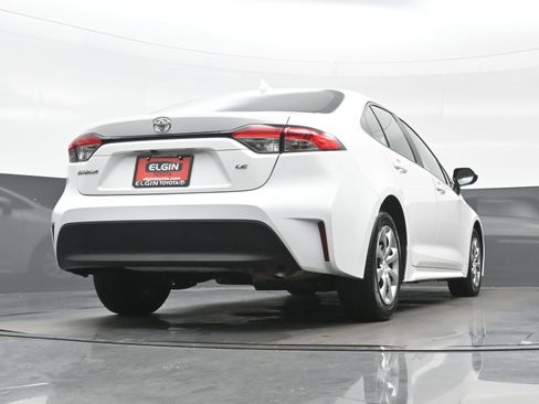 Used 2024 Toyota Corolla LE FWD image 29