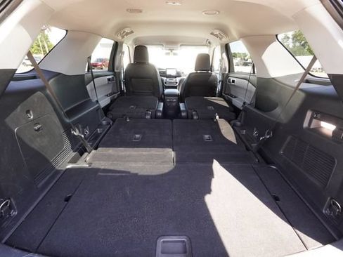 Used 2023 Ford Explorer XLT w/ Equipment Group 202A RWD image 28