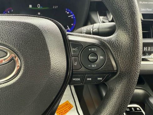Used 2021 Toyota Corolla LE w/ Carpet Mat Package (TMS) image 30