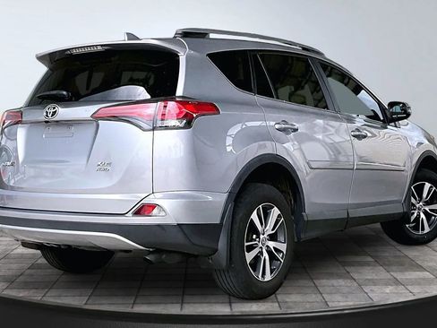 Used 2017 Toyota RAV4 XLE image 6
