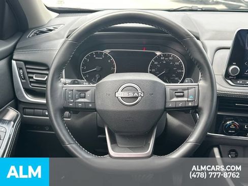Used 2025 Nissan Rogue SV FWD image 29