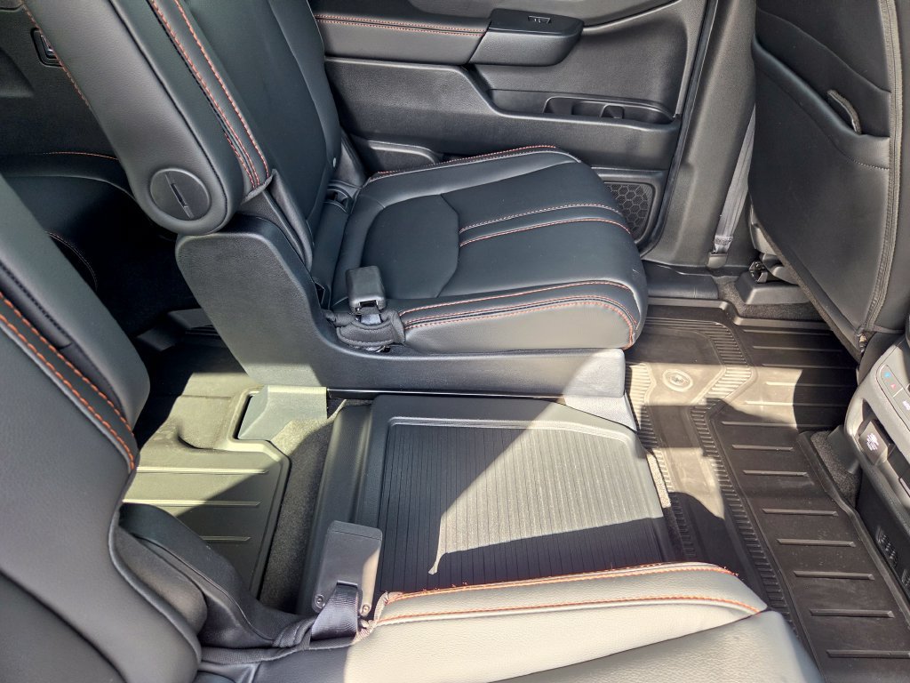 Used 2025 Honda Pilot TrailSport image 24