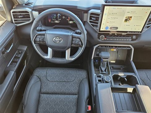 Used 2024 Toyota Tundra Limited image 27
