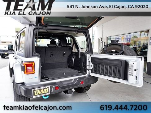 Used 2023 Jeep Wrangler Unlimited Sahara AWD/4WD image 14