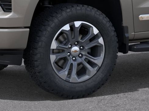 New 2026 Chevrolet Silverado 1500 High Country w/ Technology Package AWD/4WD image 9
