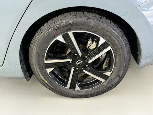 Used 2024 Nissan Sentra SV image 11