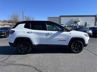 Used 2023 Jeep Compass Trailhawk video 2