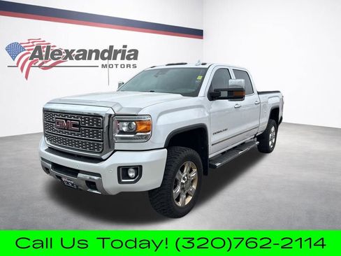 Used 2018 GMC Sierra 2500 Denali w/ Suspension Package, Off-Road AWD/4WD image 1