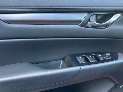 Used 2019 MAZDA CX-5 Touring image 11