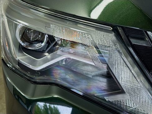 Used 2020 Nissan Pathfinder Platinum w/ Cargo Package image 41