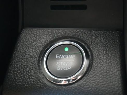 Used 2017 Ford F150 Lariat w/ Equipment Group 502A Luxury AWD/4WD image 21