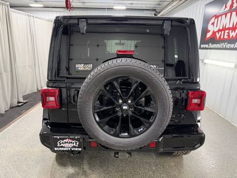 Used 2022 Jeep Wrangler Unlimited Sahara image 5