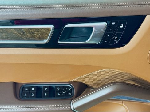 Certified 2021 Porsche Cayenne Turbo image 11