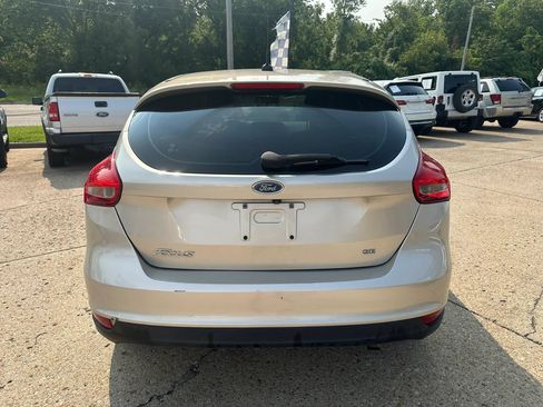 Used 2017 Ford Focus SE FWD image 6