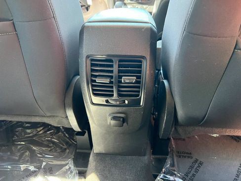 Used 2018 Ford Escape SE FWD image 24