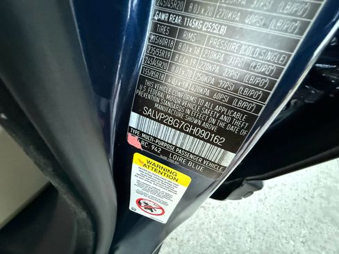 Used 2016 Land Rover Range Rover Evoque SE Premium image 35