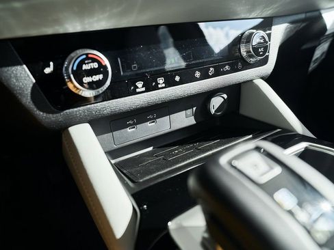 New 2026 Mitsubishi Outlander SE FWD image 43