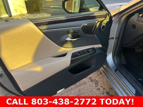 Used 2020 Lexus ES 350 Ultra Luxury image 5