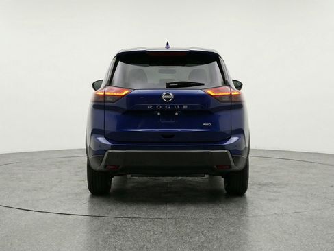 Used 2025 Nissan Rogue SV image 7