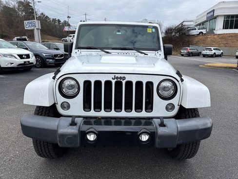 Used 2018 Jeep Wrangler Unlimited Sahara image 10