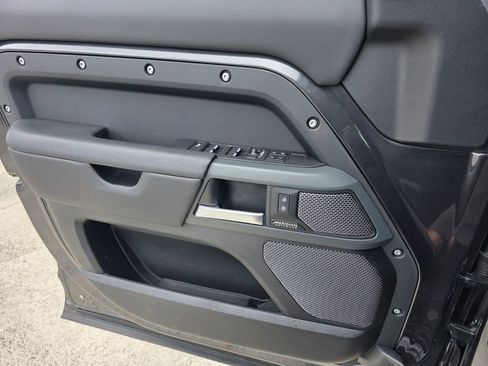 Used 2024 Land Rover Defender 110 X image 25